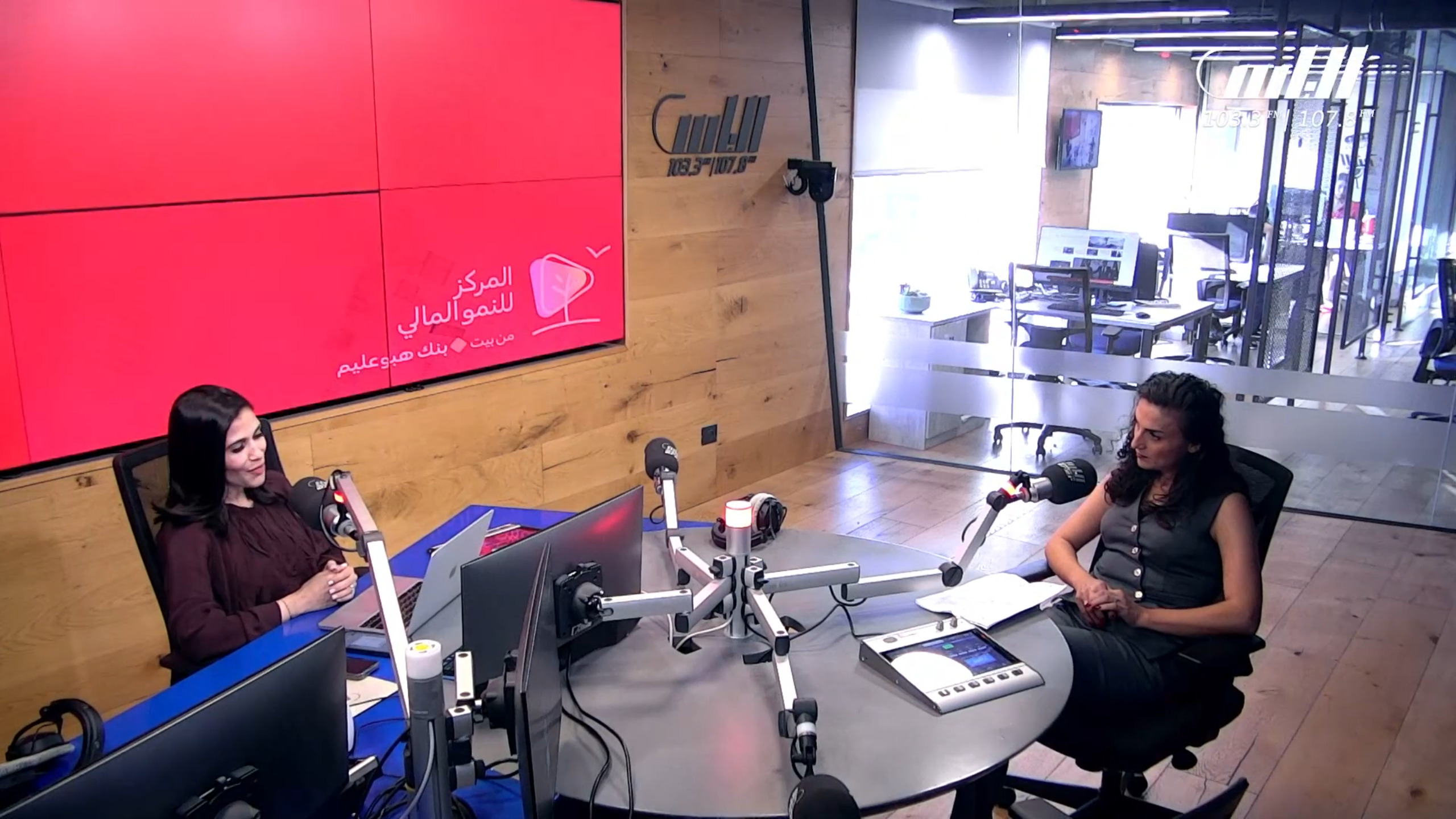 بودكاست تحت السيطرة - حلقة 4 - الدكتور حسن عباسي من أم الفحم أصغر محاضر في تاربخ " التخنيون"